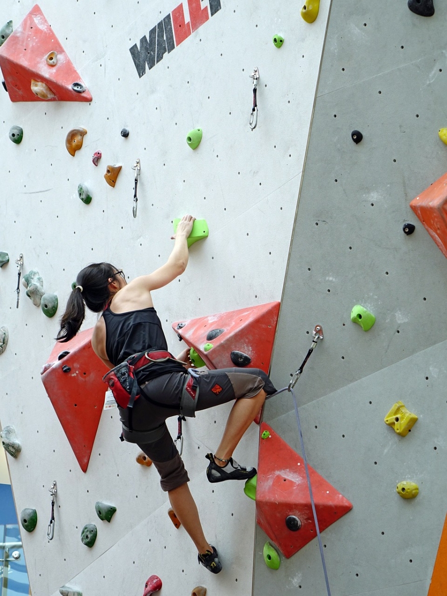 Source : cegoh via pixabay https://pixabay.com/photos/climbing-rope-rappelling-wall-rock-756669/ Source : cegoh via pixabay https://pixabay.com/photos/climbing-rope-rappelling-wall-rock-756669/